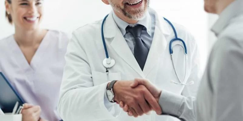Urologista especialista em infertilidade masculina: o caminho certo para quem quer ser pai